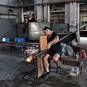 3 Mastro vetraio al lavoro (2)